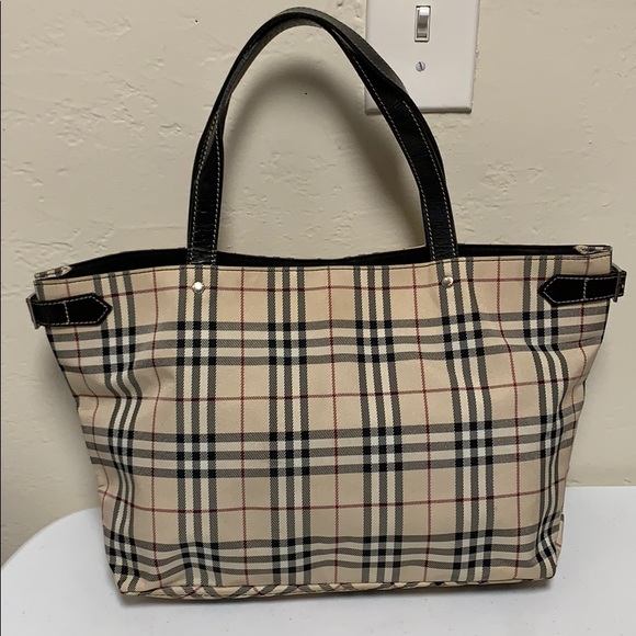 Burberry Handbags - Authentic Burberry Cloth Tote